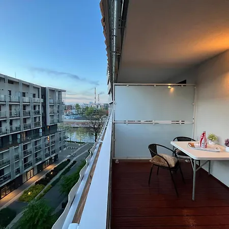 Family House By The River Odra -panoramic Terrace - 3room With 2 Separate Bedrooms And 2 Balconies By Wroapart-pl- Perfect For Family & Business アパート