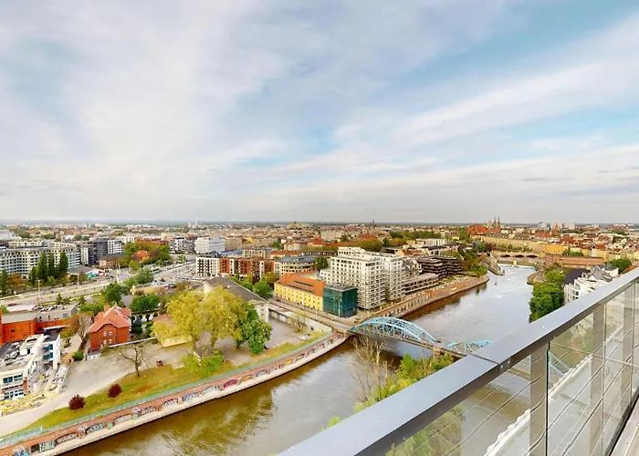 Family House By The River Odra -panoramic Terrace - 3room With 2 Separate Bedrooms And 2 Balconies By Wroapart-pl- Perfect For Family & Business Apartman