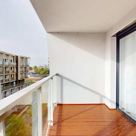 Family House By The River Odra -panoramic Terrace - 3room With 2 Separate Bedrooms And 2 Balconies By Wroapart-pl- Perfect For Family & Business Апартаменти Вроцлав