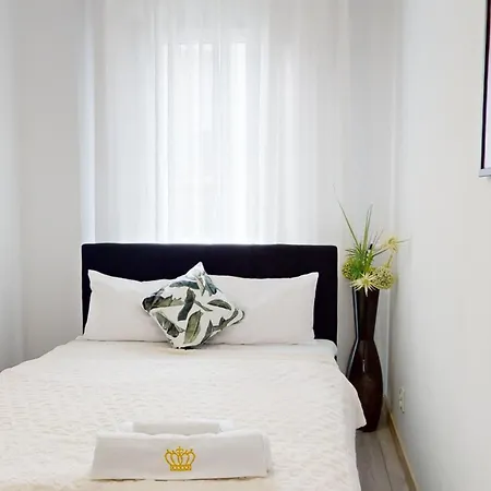 Апартаменти Family House By The River Odra -panoramic Terrace - 3room With 2 Separate Bedrooms And 2 Balconies By Wroapart-pl- Perfect For Family & Business *