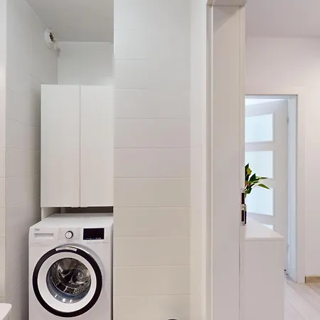 Апартаменти Family House By The River Odra -panoramic Terrace - 3room With 2 Separate Bedrooms And 2 Balconies By Wroapart-pl- Perfect For Family & Business