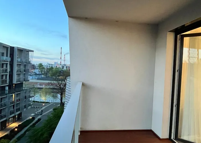 Family House By The River Odra -panoramic Terrace - 3room With 2 Separate Bedrooms And 2 Balconies By Wroapart-pl- Perfect For Family & Business Appartement Wrocław