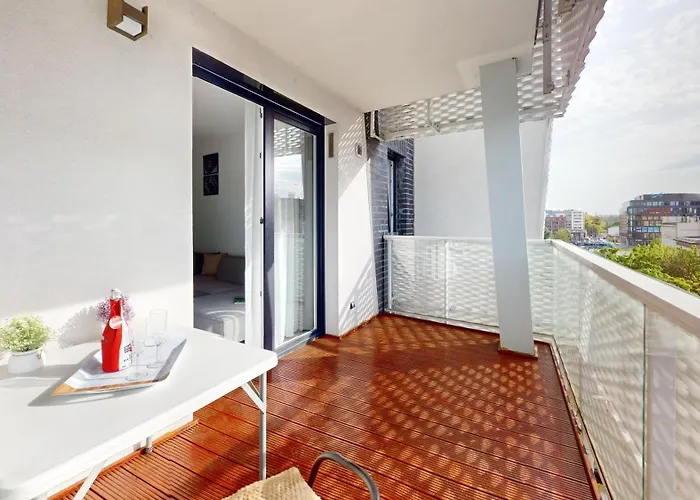 Family House By The River Odra -panoramic Terrace - 3room With 2 Separate Bedrooms And 2 Balconies By Wroapart-pl- Perfect For Family & Business